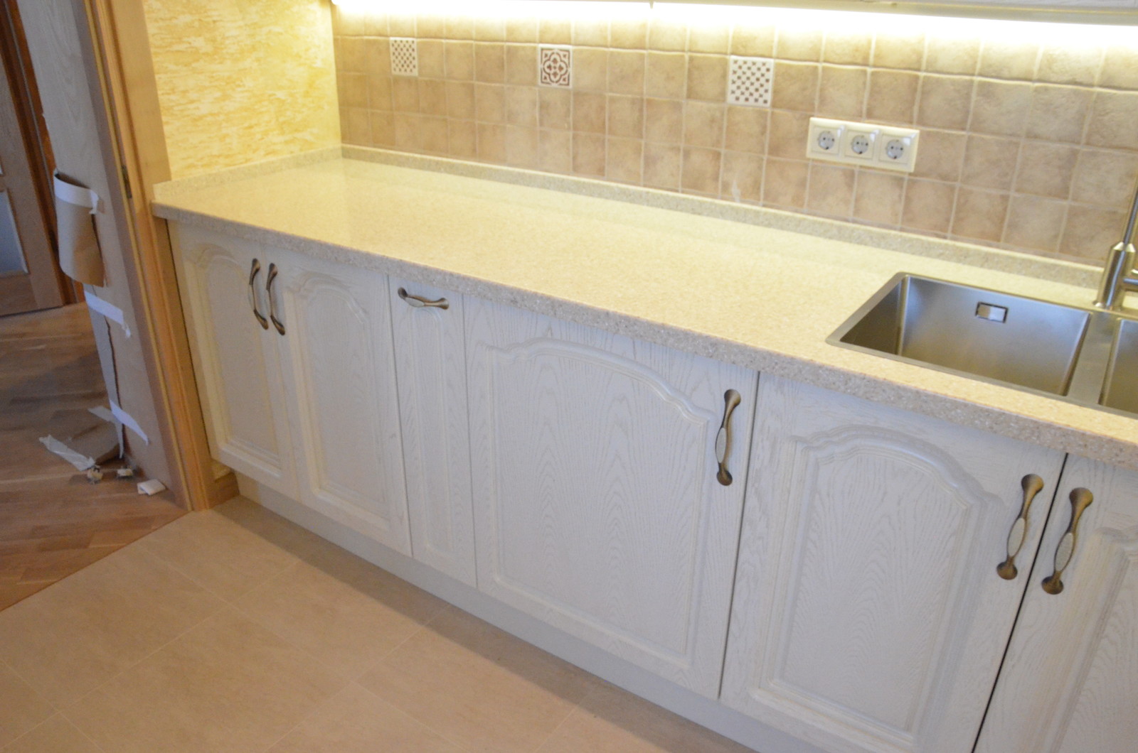 Кухня из массива дуба "Альфа" классика