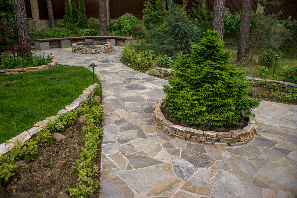 Оформление сада натуральным камнем