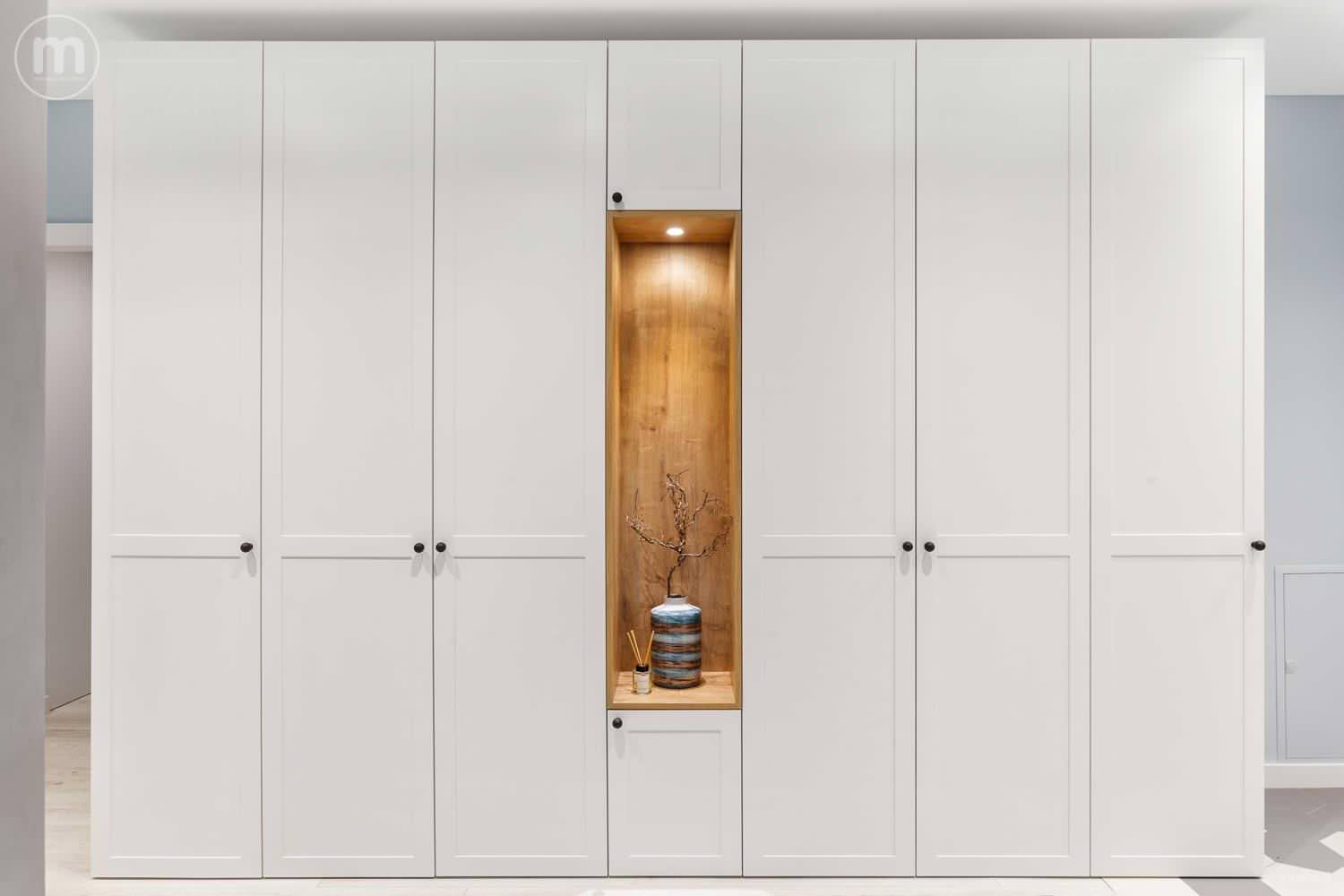 Обложка проекта: Шкаф в прихожей