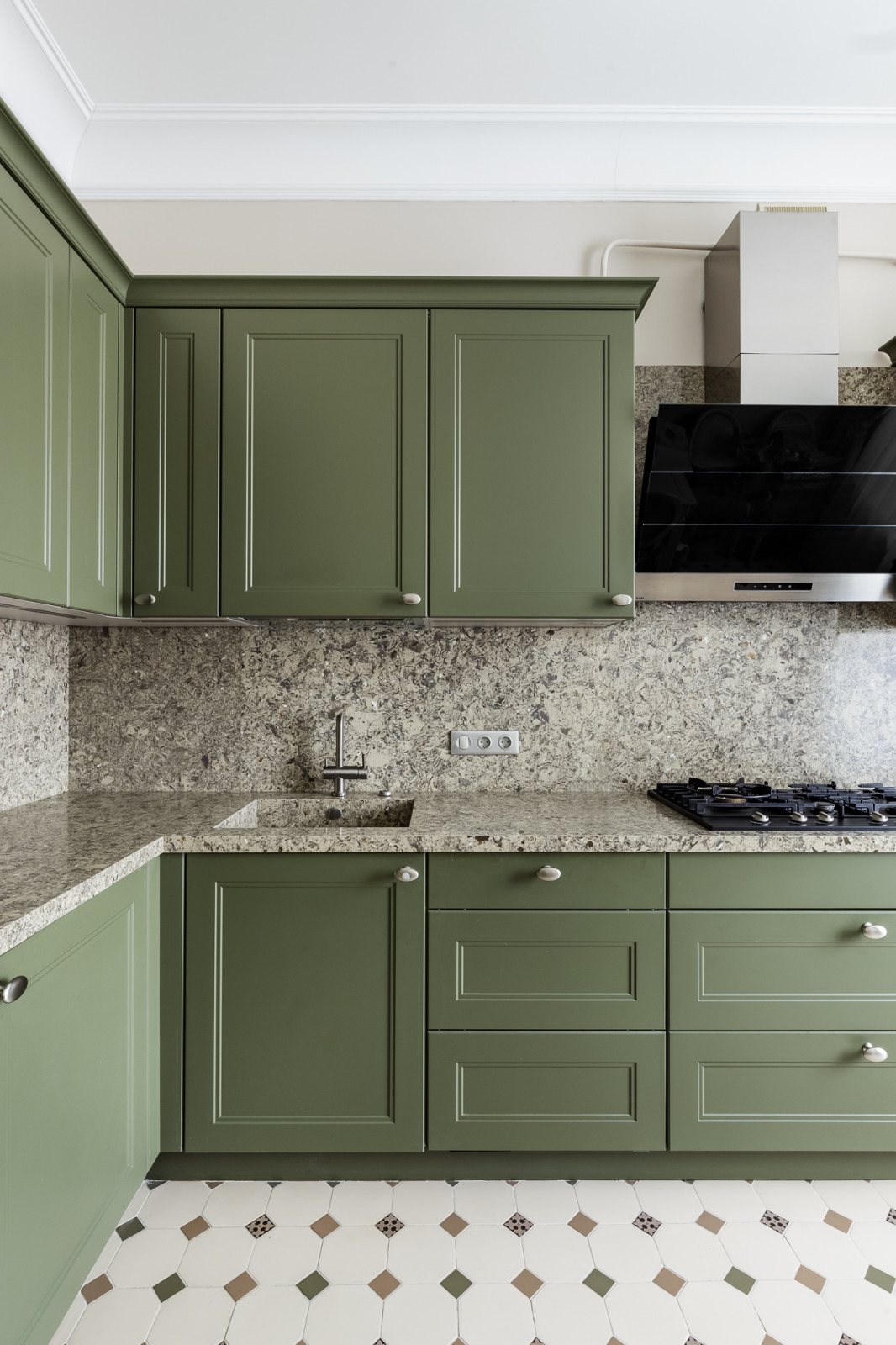 Кухня Nolte Windsor Lack для  легендарного диктора ЦТ И. Л. Кириллова