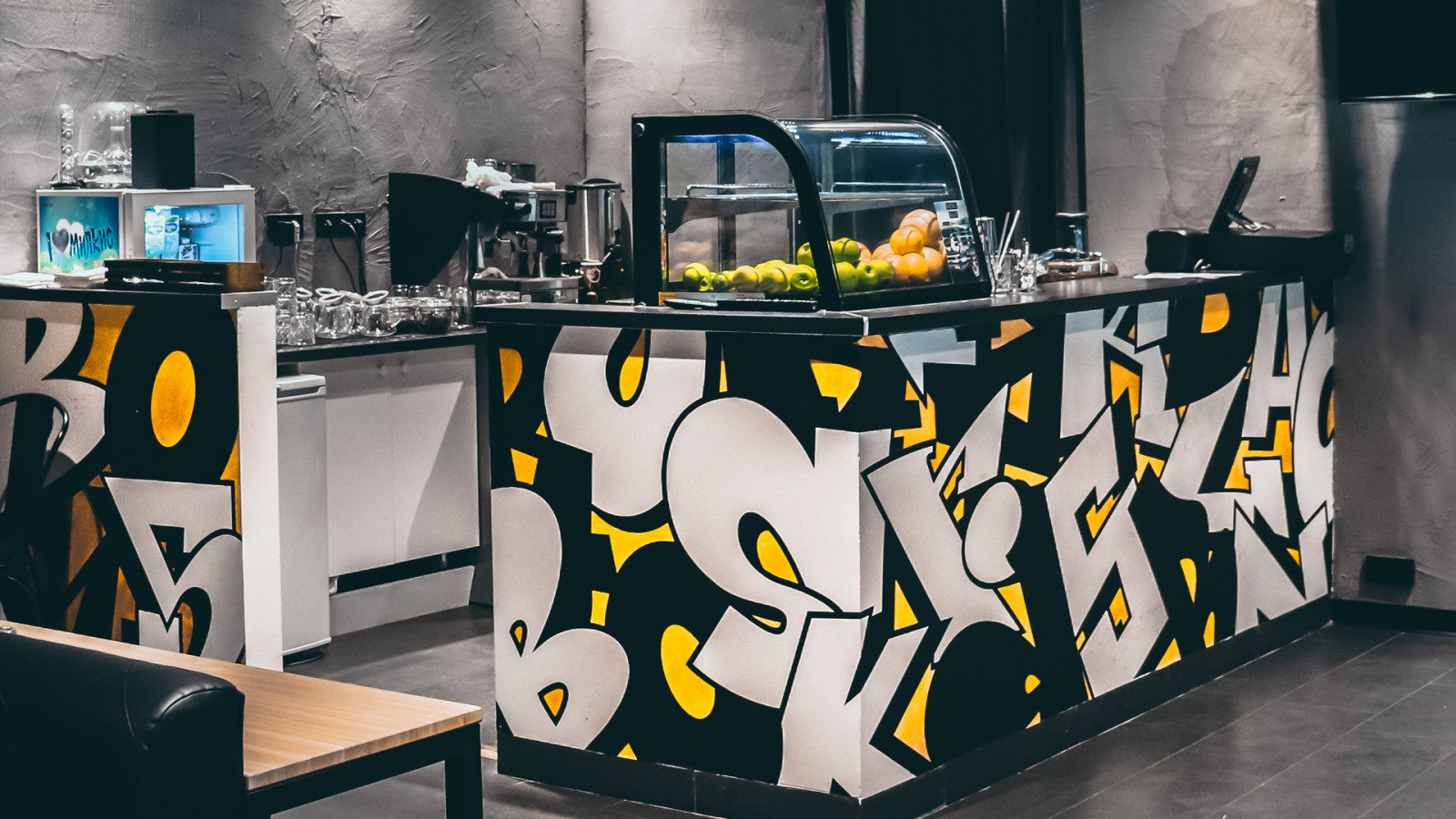 Обложка проекта: Шрифтовая роспись частного гаража