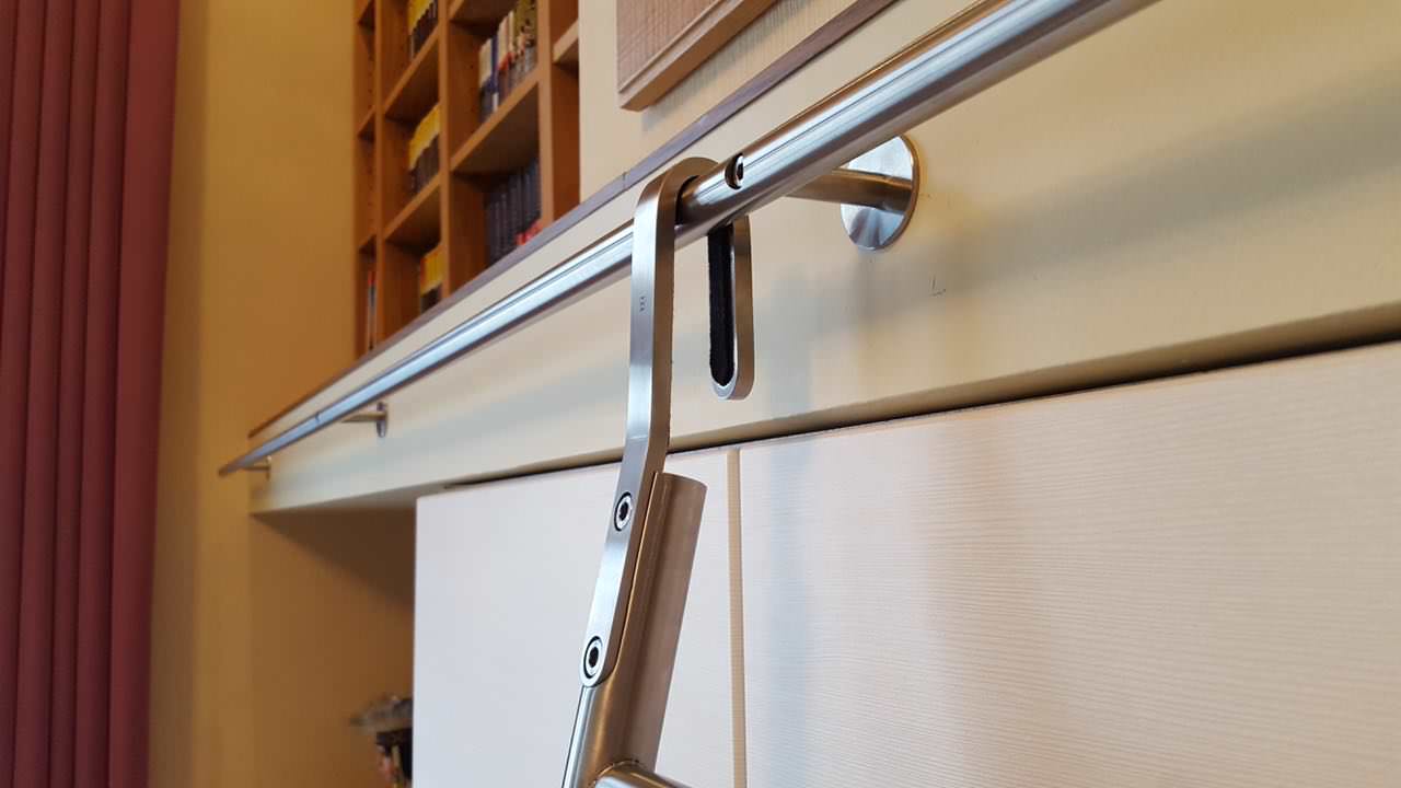 20180408 _ НОВОСИБИРСК - лестница мебельная с крючками - модель Step-30 hook