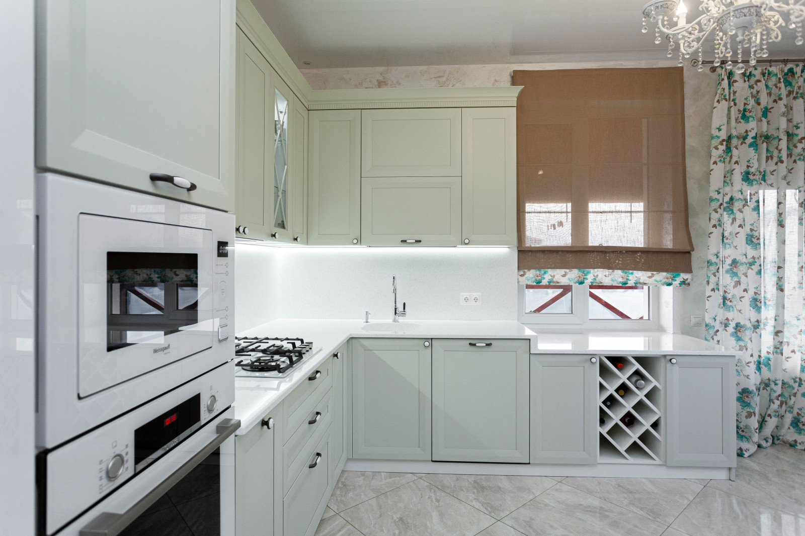 Кухня оливкового цвета