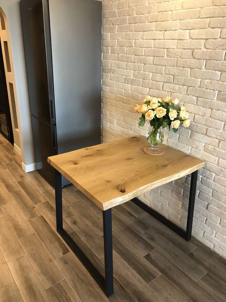 Обеденные столы