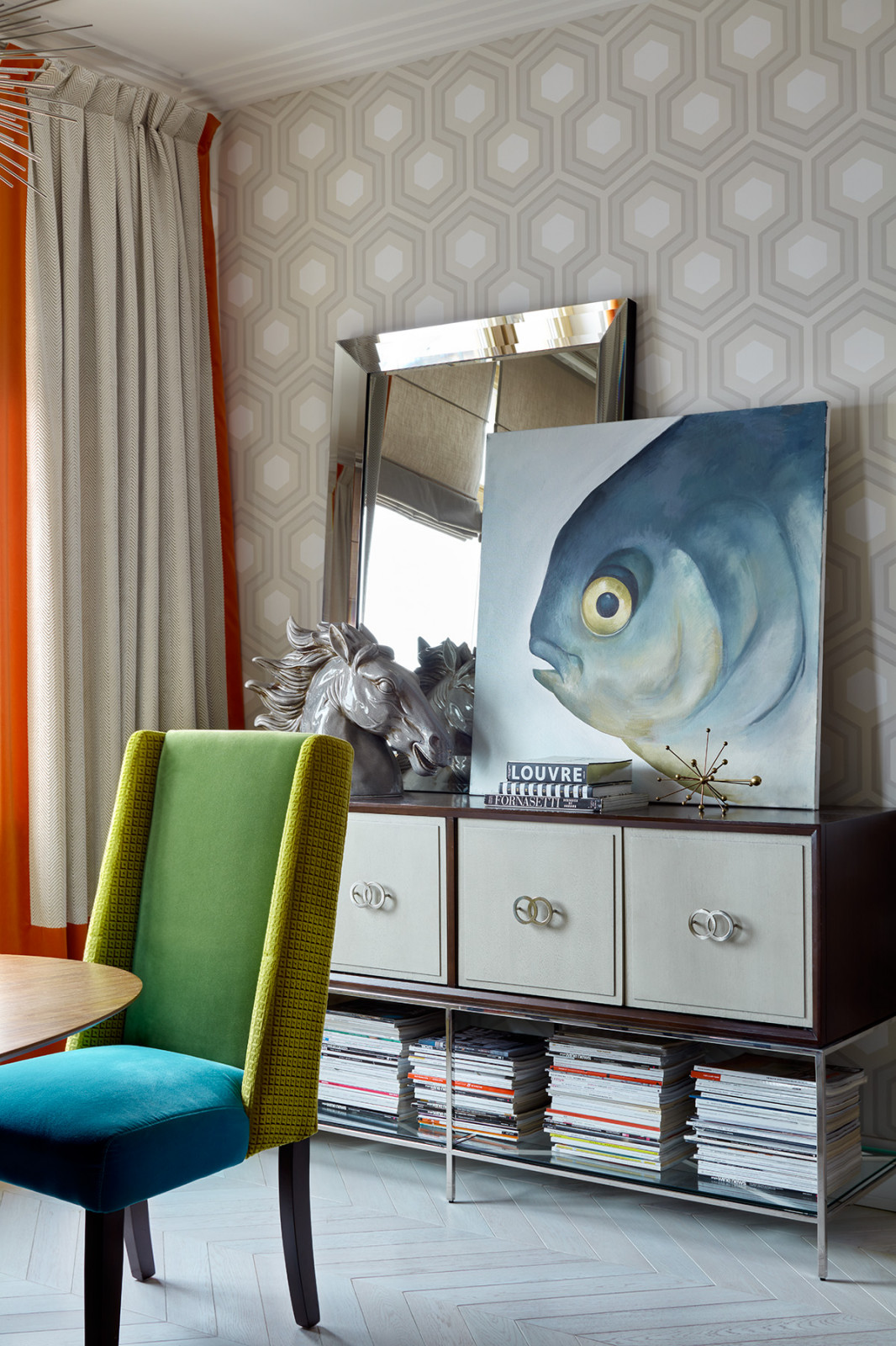 Цветной интерьер квартиры на Ломоносовском