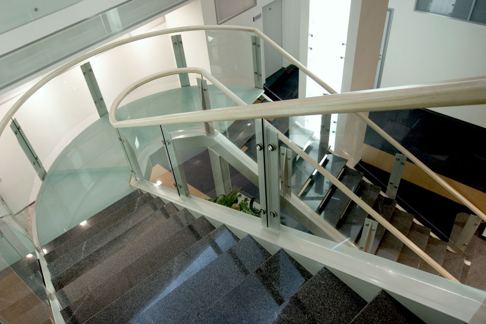 Лестница Стекло