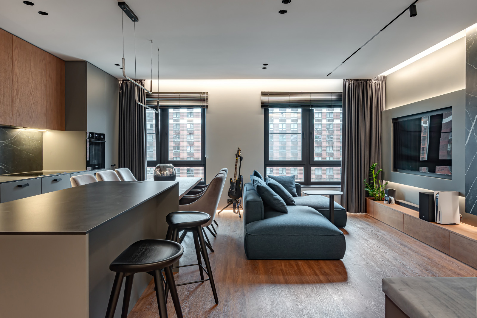 Фоновое изображение профиля Алена Ромашкова