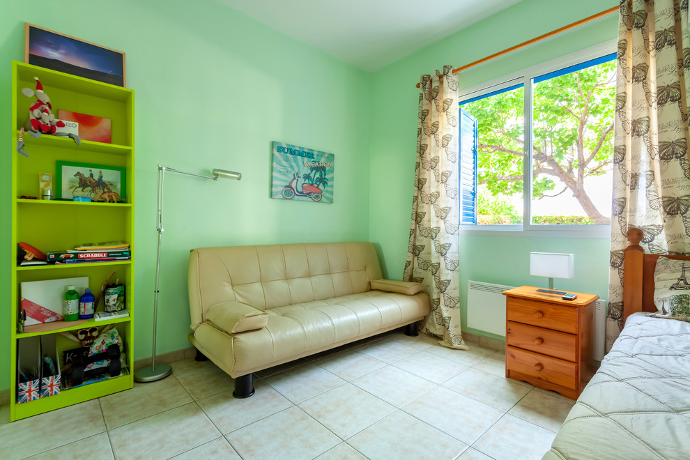 Kings Avenue Apartment