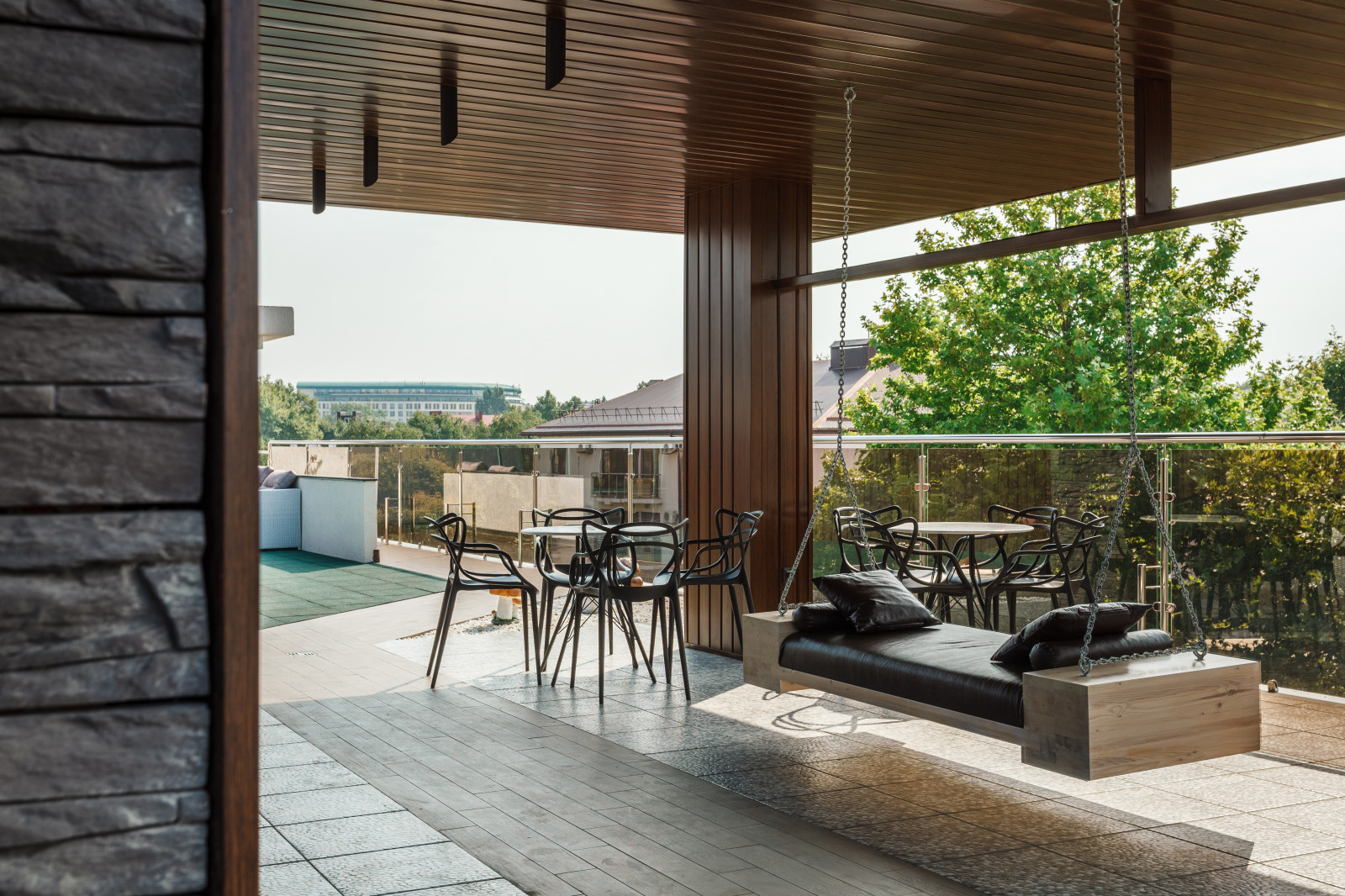 Лаунж зона на крыше.