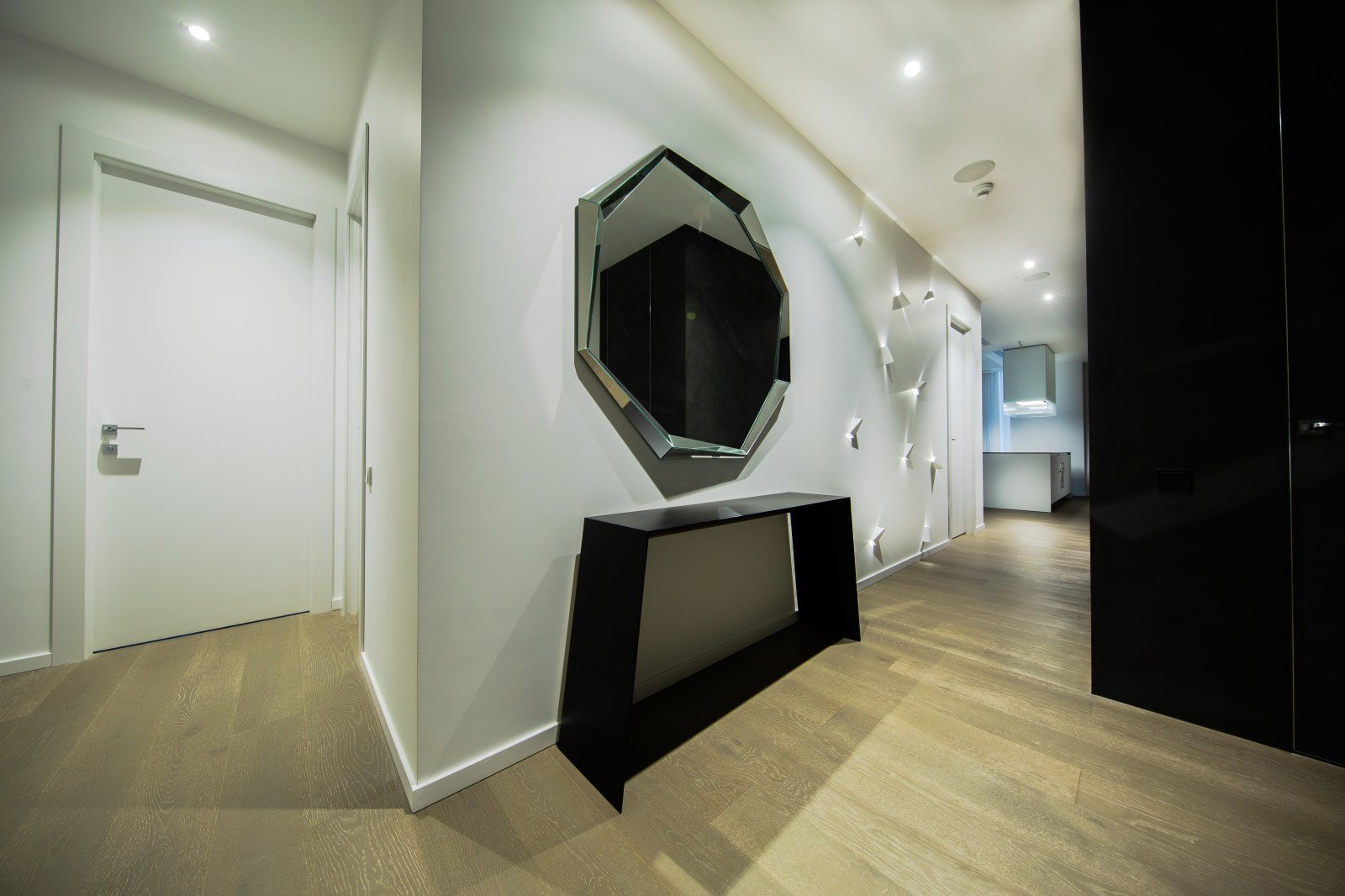 Реализация проекта в ЖК "Дом на Мосфильмовской"