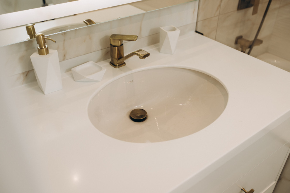 ТУМБА - САНУЗЕЛ