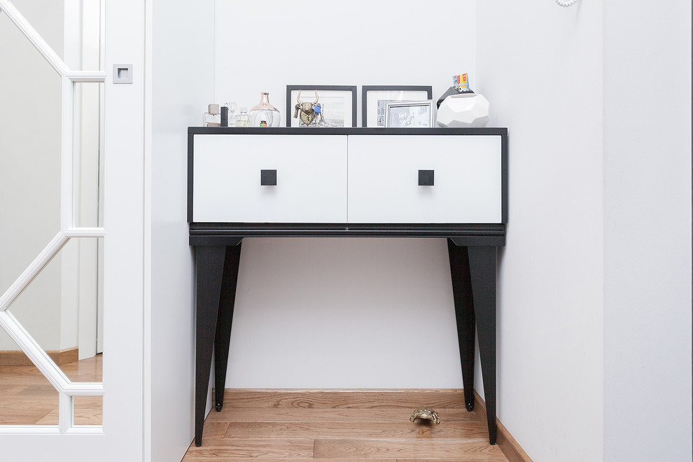 Мебель для прихожей в современном классическом стиле