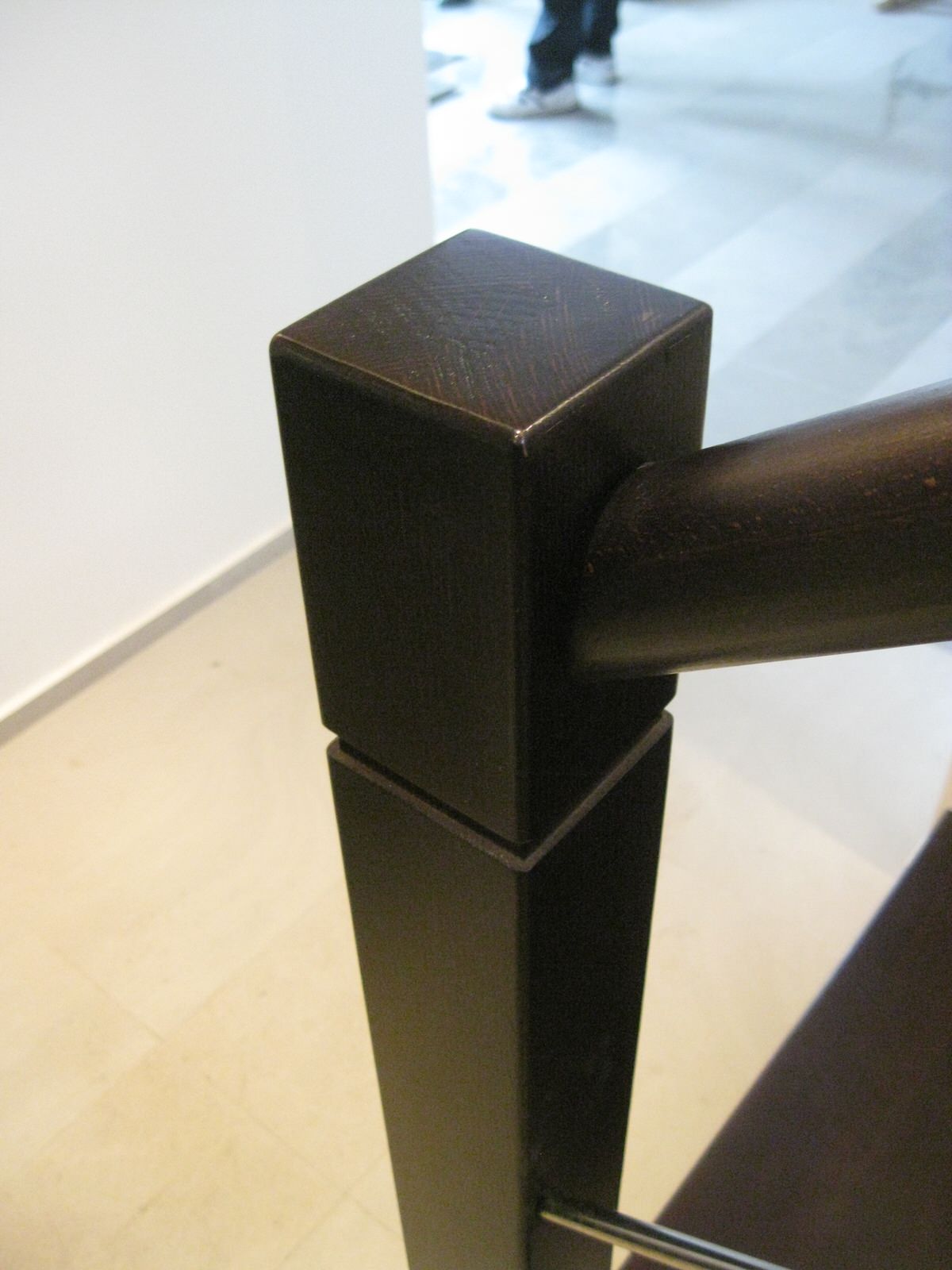 Лестница на больцах