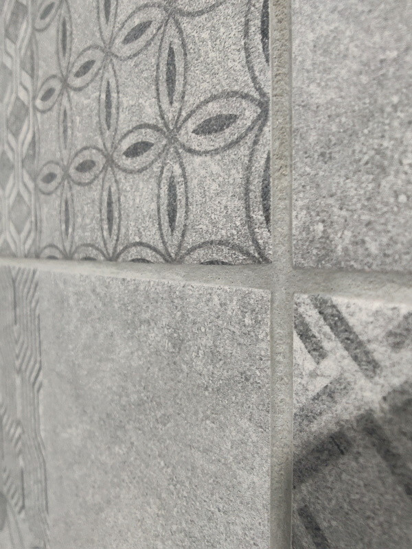 Комплексный ремонт ванной комнаты в серых тонах