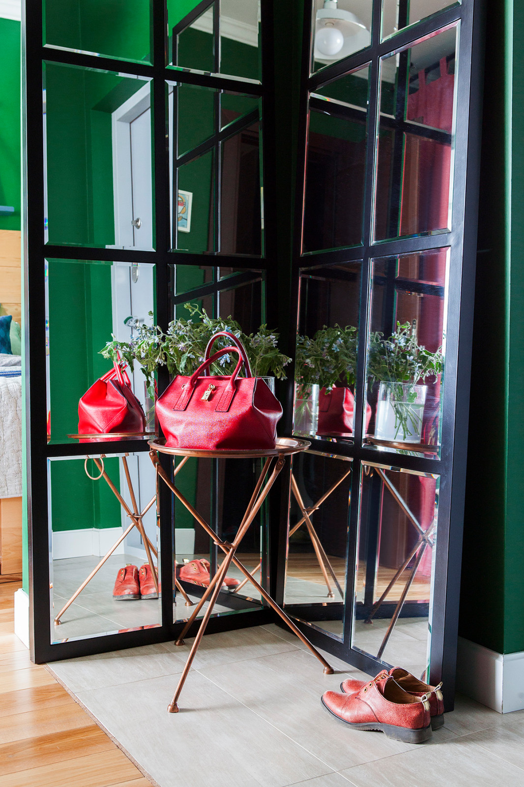 Съёмка квартиры в изумрудном цвете