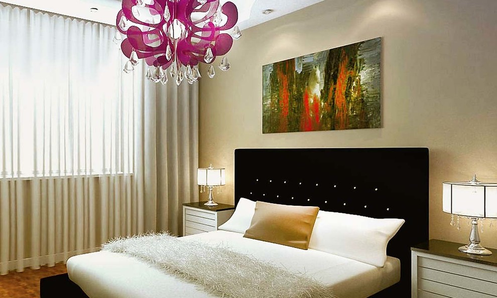 Трехкомнатная квартира.Спальня. Вид от дверного проема