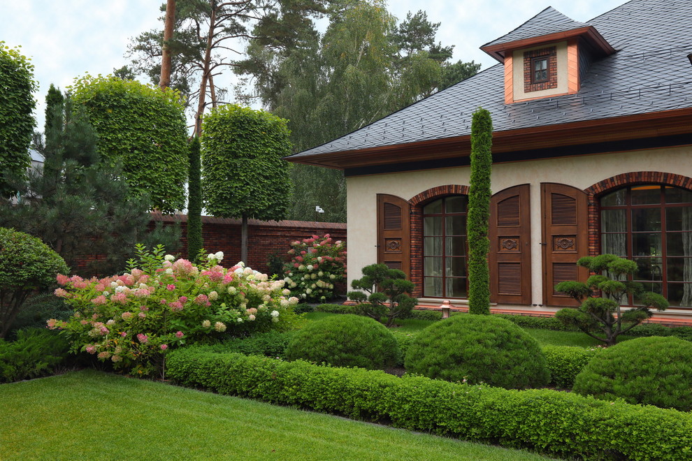 Коттеджный сад в Барвихе (дизайн и исполнение компании "Imperial Garden")