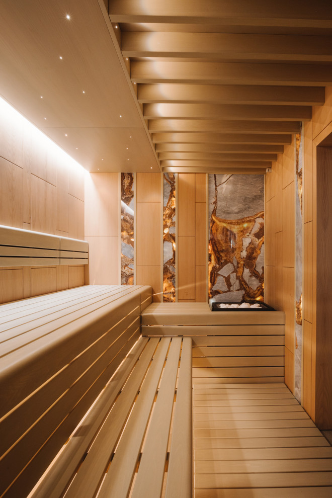 Полки - липа тонированная.