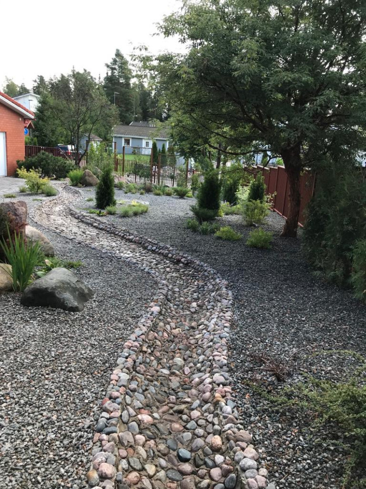 гравийный сад "История на склоне"