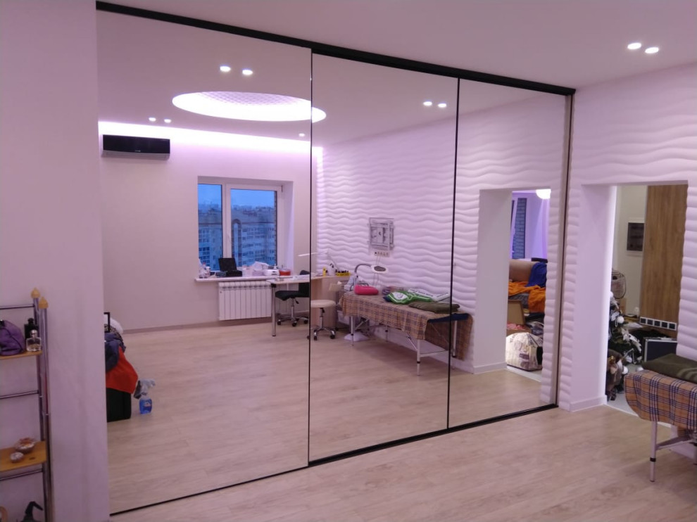 Двери-купе для гардеробной в профиле raumplus s800