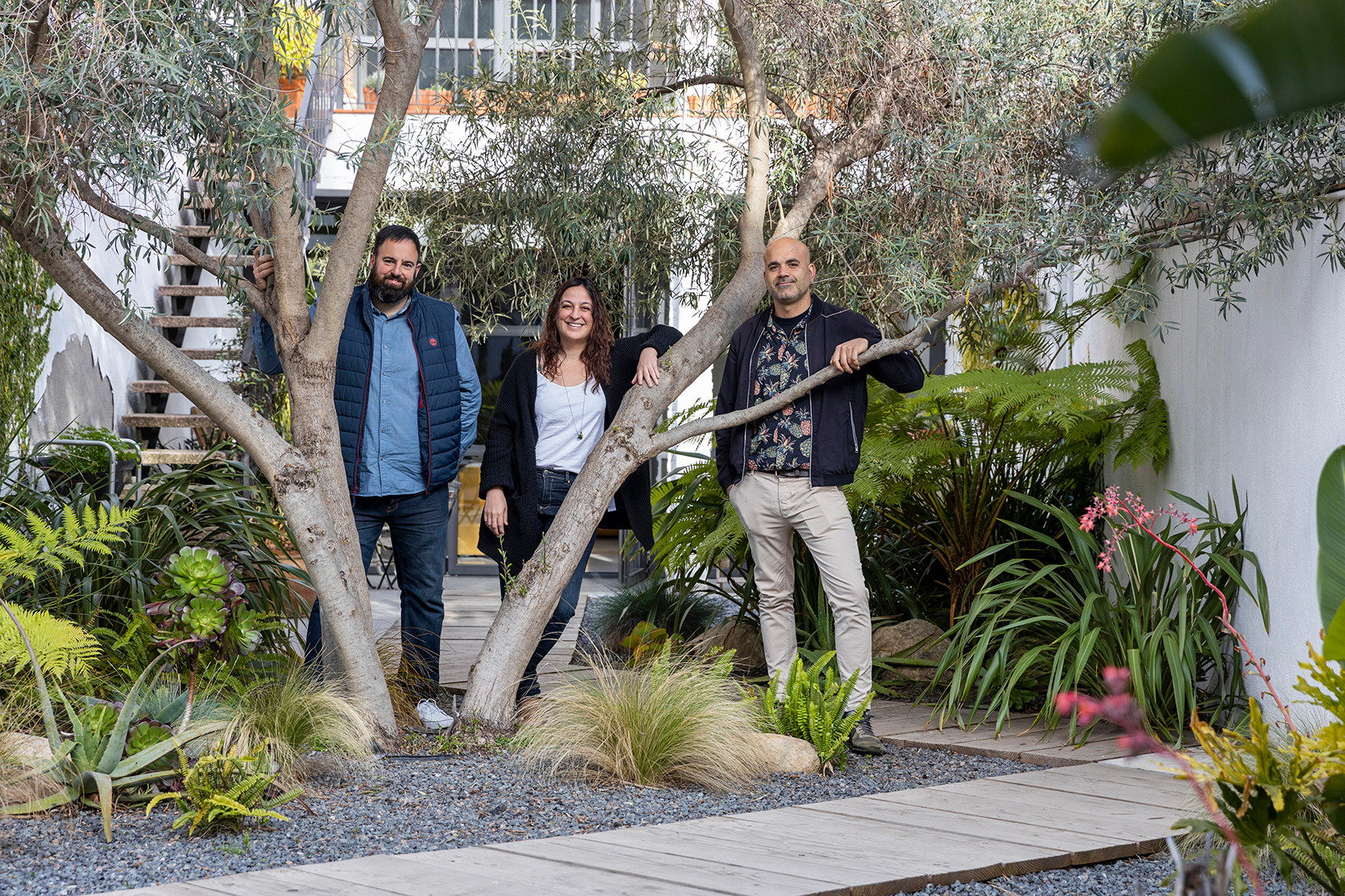 Houzz в саду: Тотальная реконструкция узкого сада