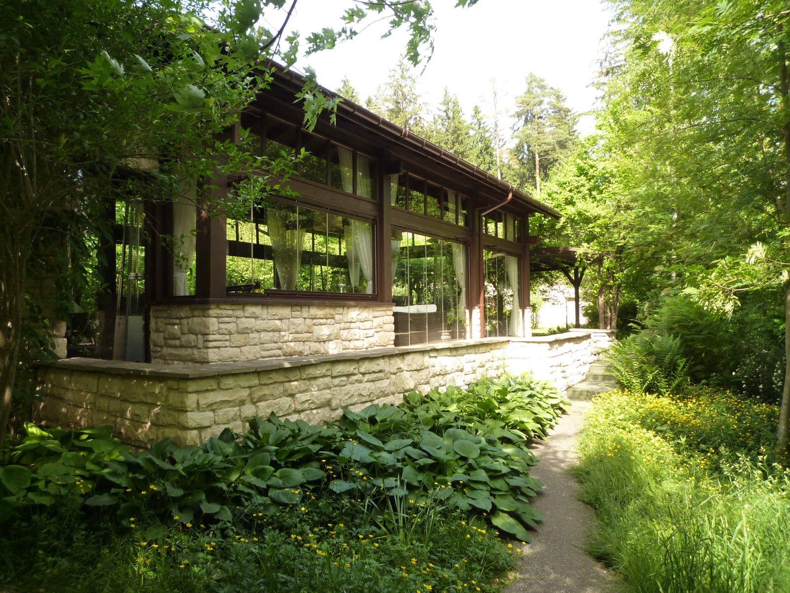 Сад «Лебединое озеро»