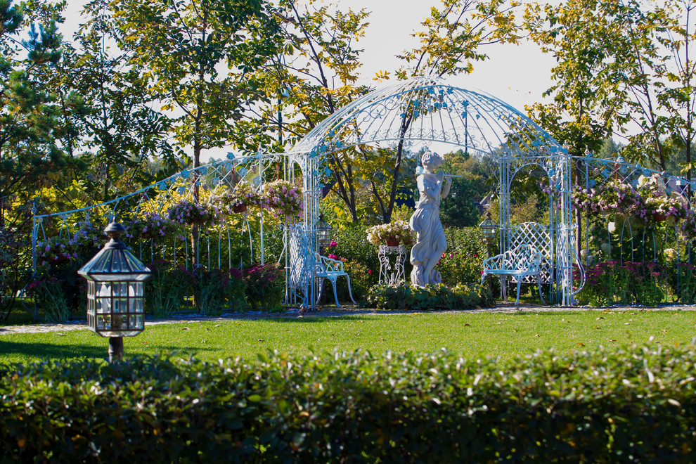Сад на Пятницком шоссе.  Дизайнер Лариса Юрова