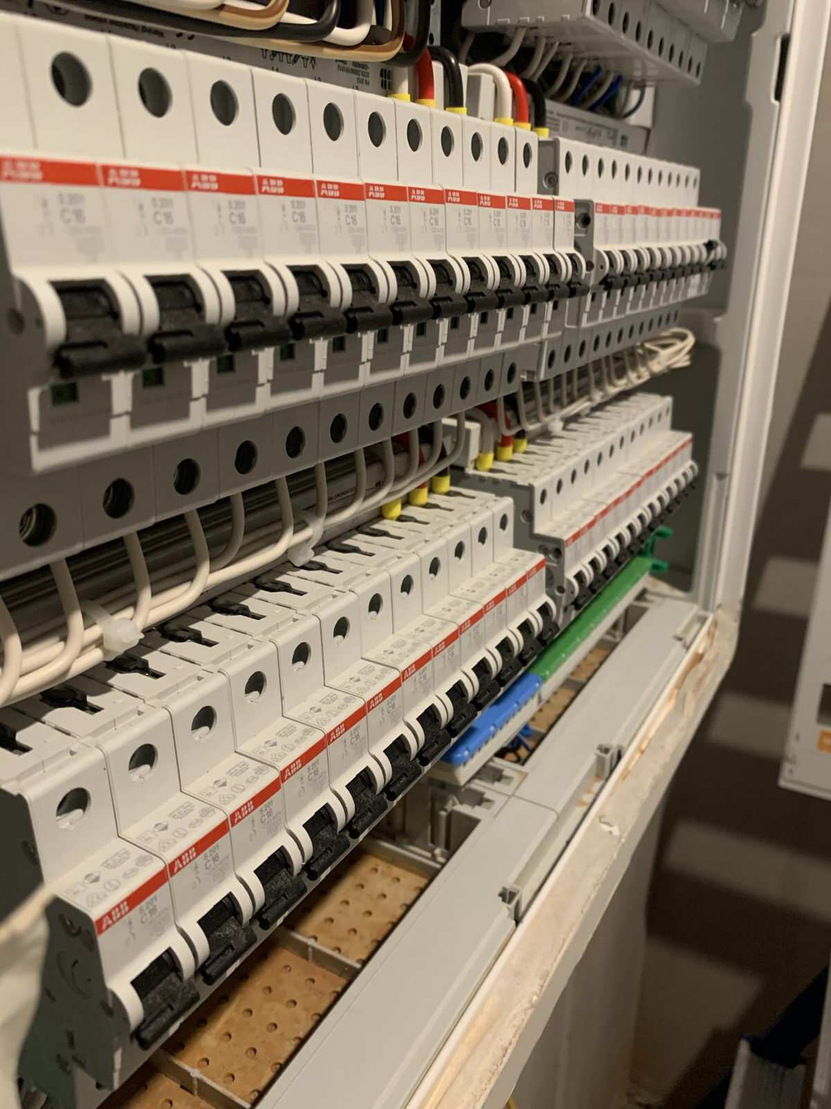 Дмитрий Комаров