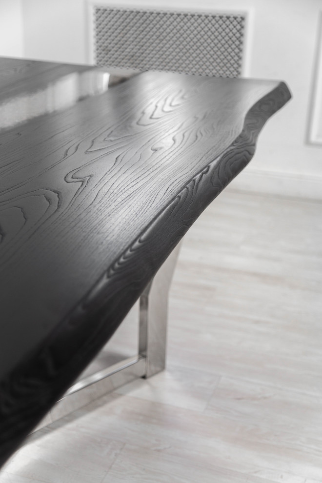 Стол-река из черного ясеня Black Diamond