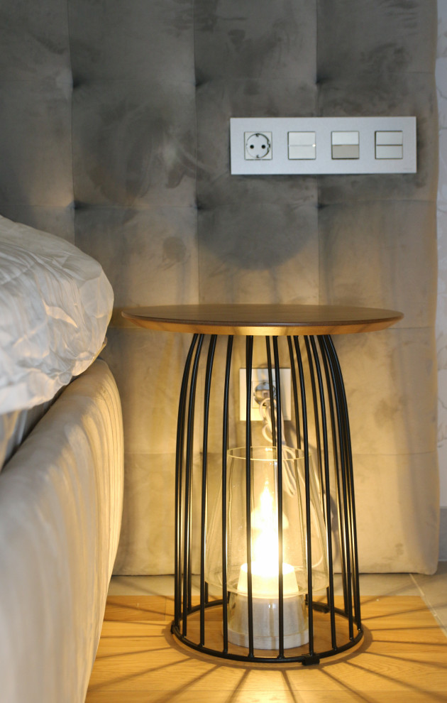 Уютная спальня с паровым камином