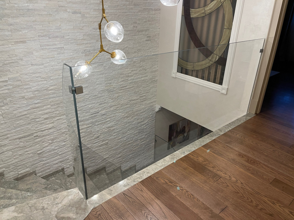 Стеклянные ограждения на лестницу