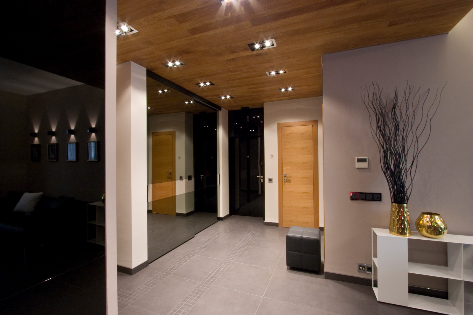 Обложка альбома: Hall