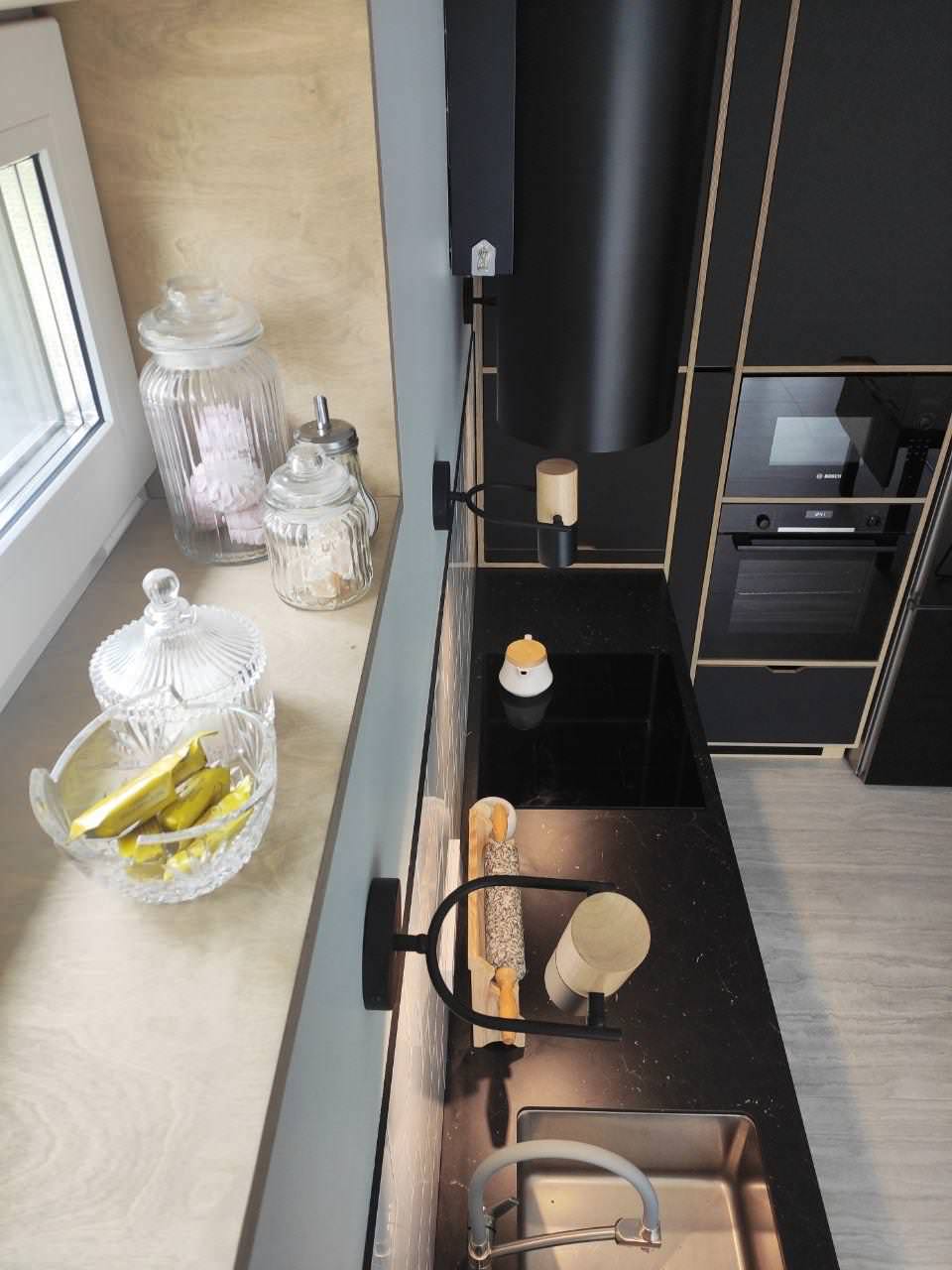 Кухня из фанеры и пластика FENIX