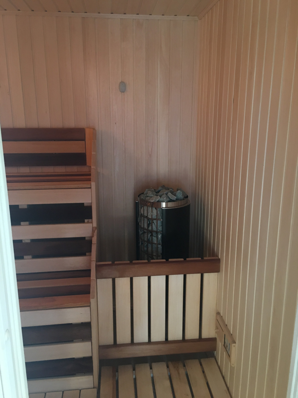 Отделка бани из сруба