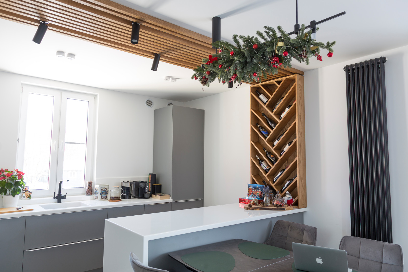 Винный стеллаж из дуба в масле