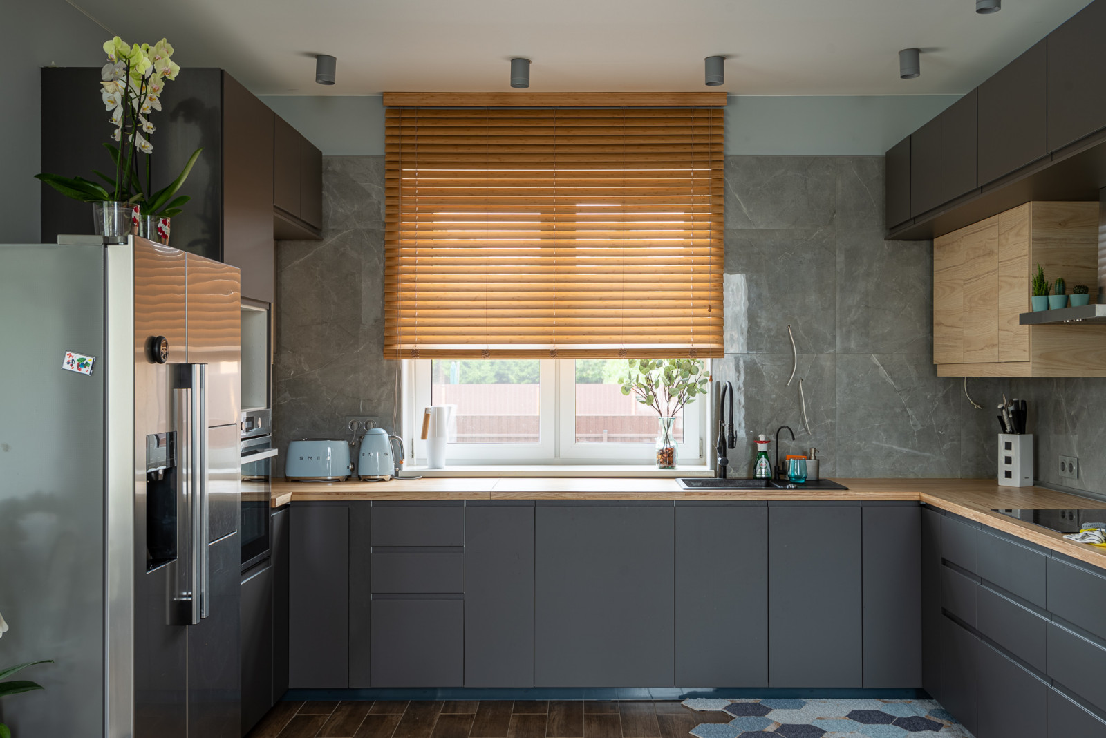 Шторы в коттедже