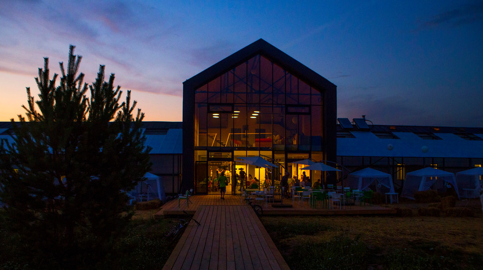 Портрет: Гостиница-теплица и архитектурные «чудеса» парка «Ясно Поле»