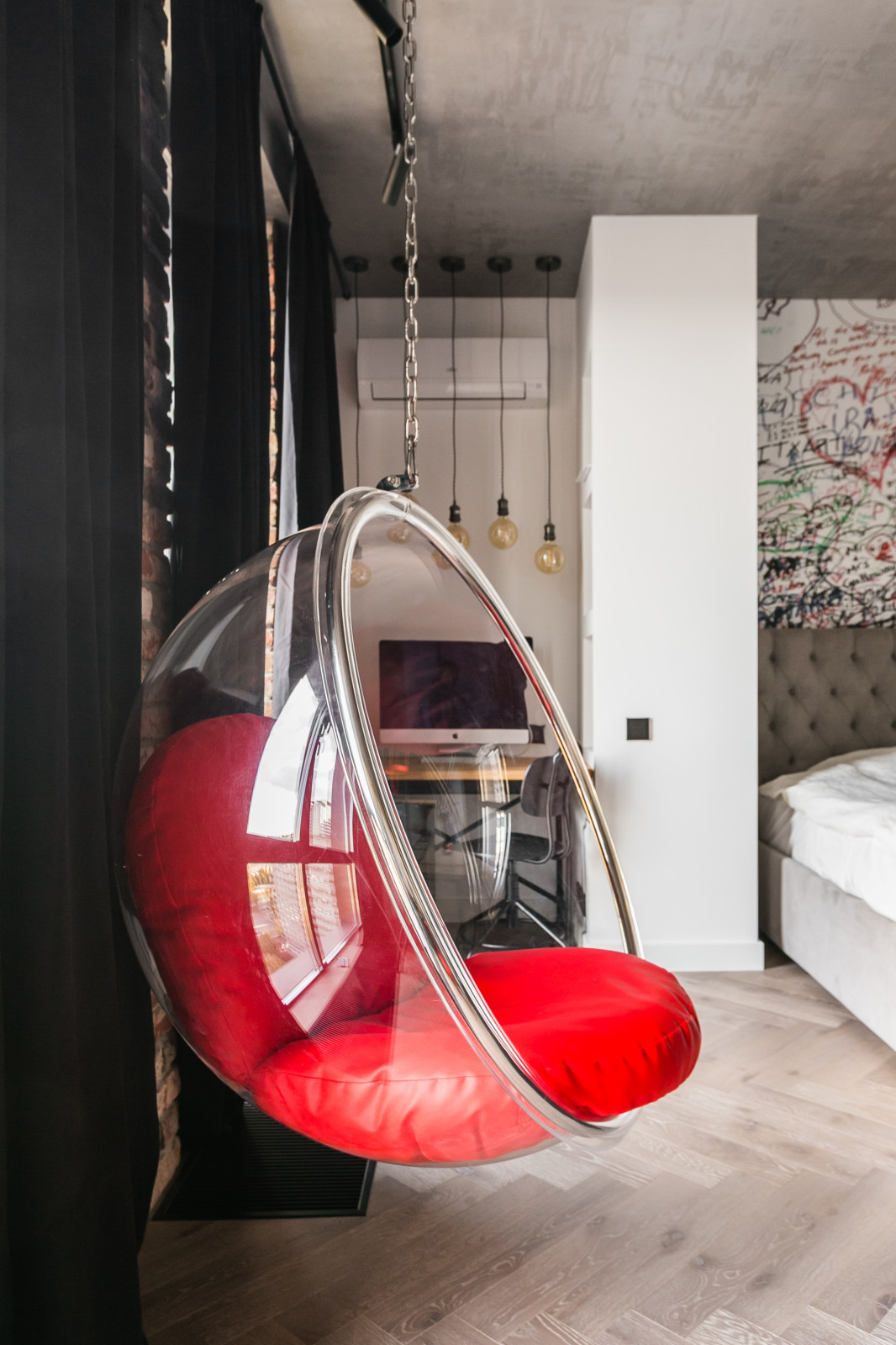 Houzz тур: Квартира, где светильники... греют ужин