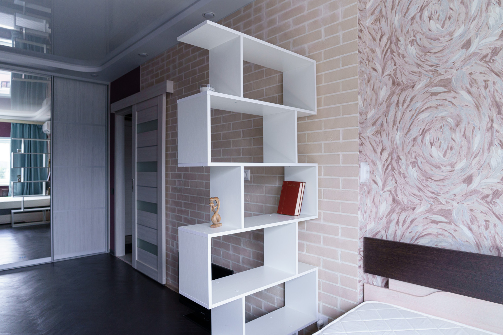 Дизайнерский ремонт в новостройке 51 м²