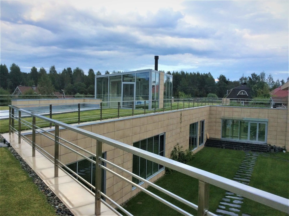 HI-TECH на обломках мегалитового комплекса