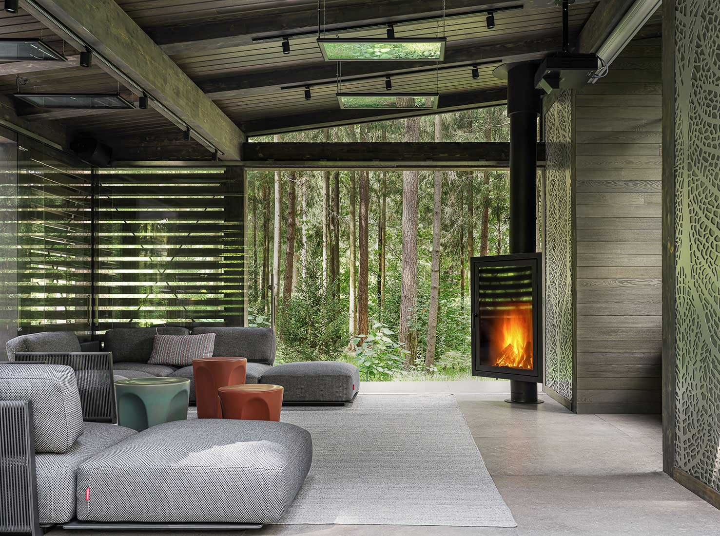 Терраса и беседка в подмосковной усадьбе