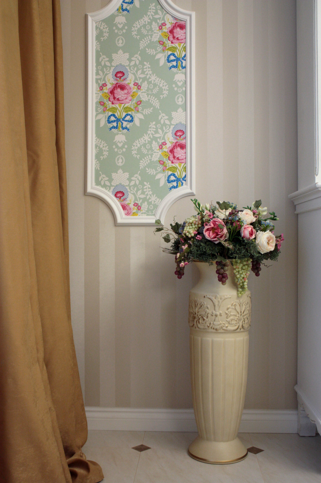 Обложка проекта: Столовая с голубыми бантиками