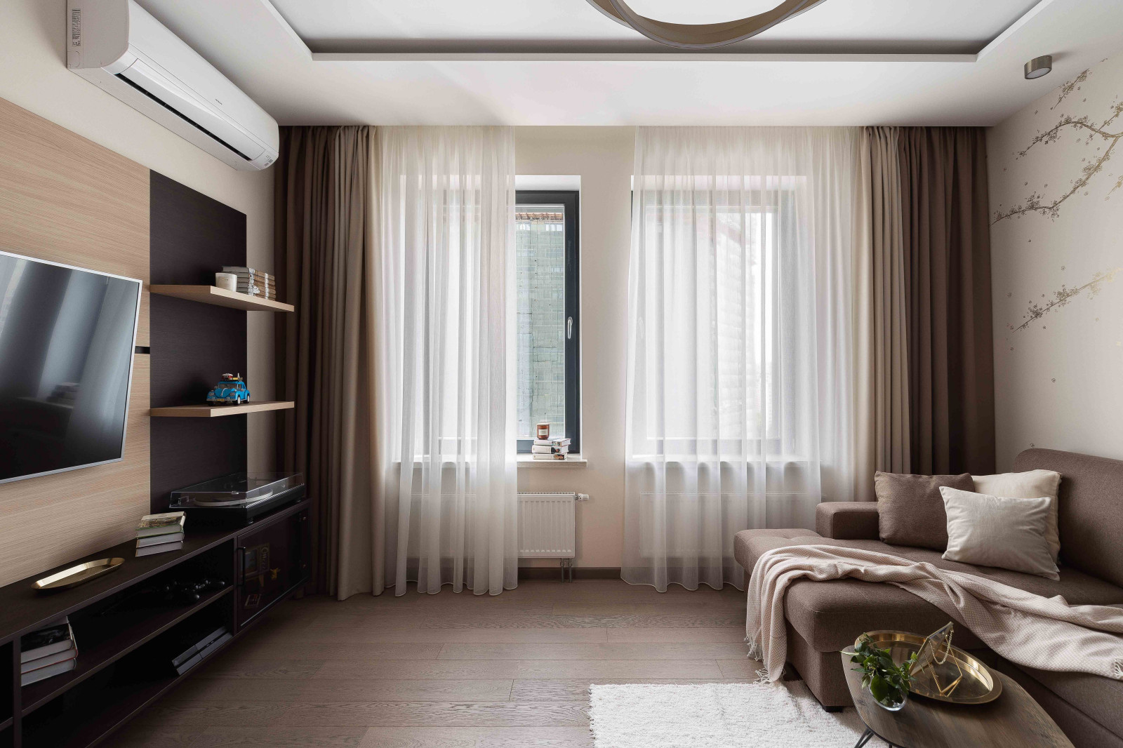 Дизайн и ремонт квартиры на улице Эльдара Рязанова — Девичья квартира