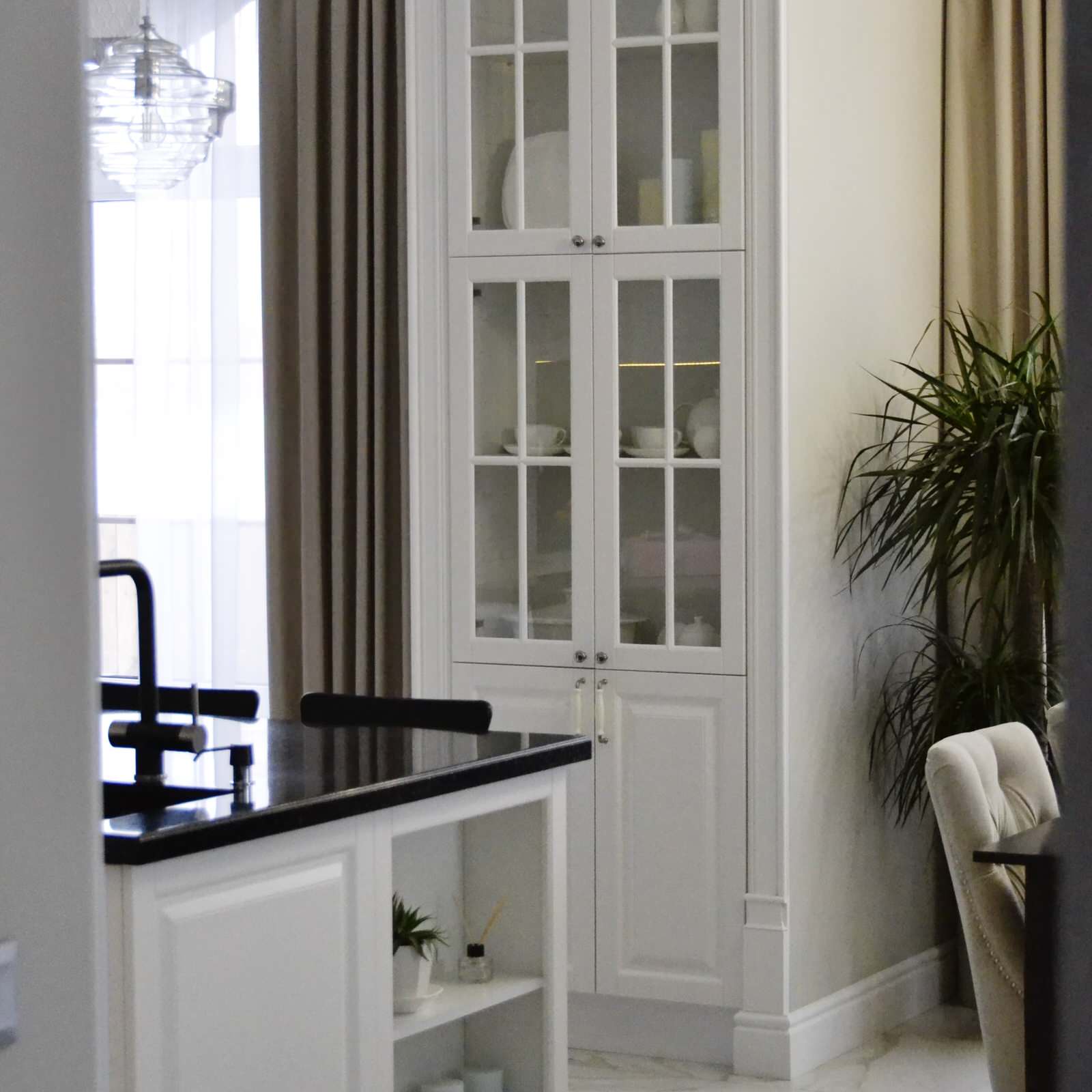 Обложка проекта: D O L M A T O V - реализация