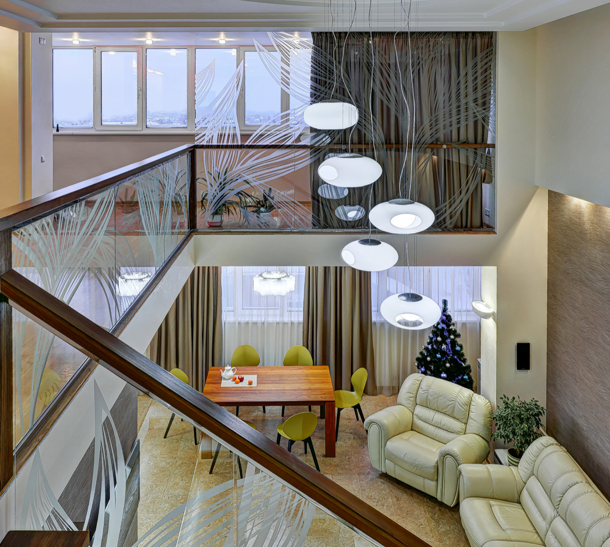 Высоко над городом