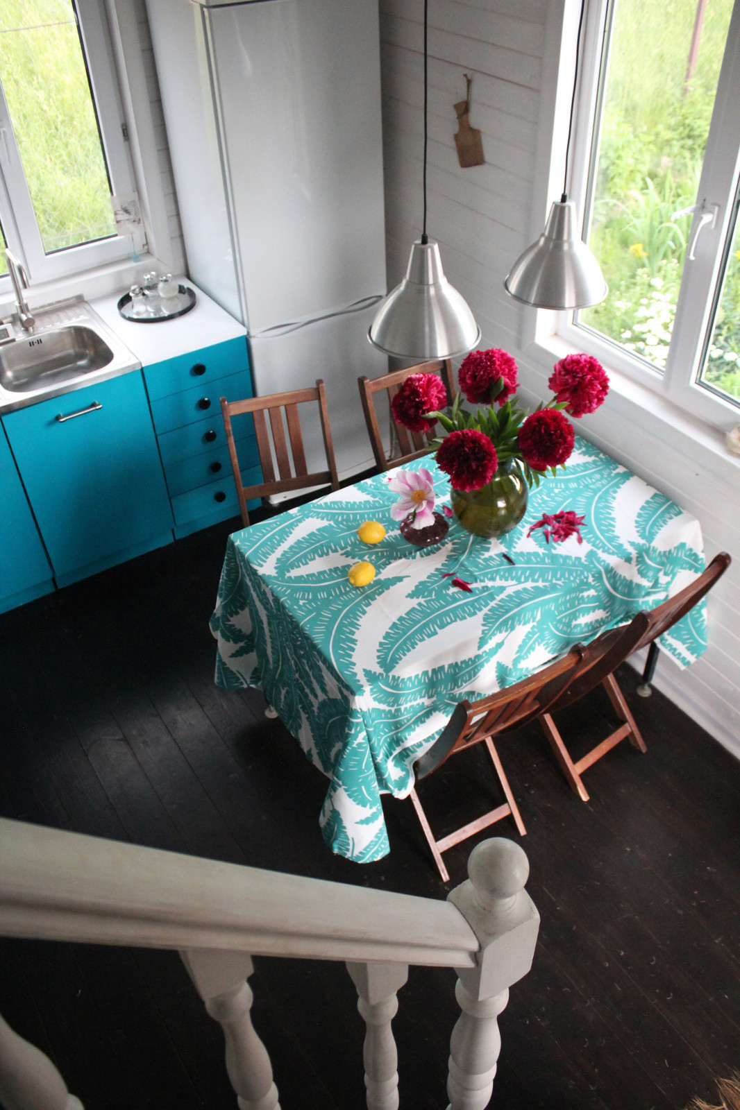 В гостях: Дачный домик 57 кв.м, полный жизни и цвета