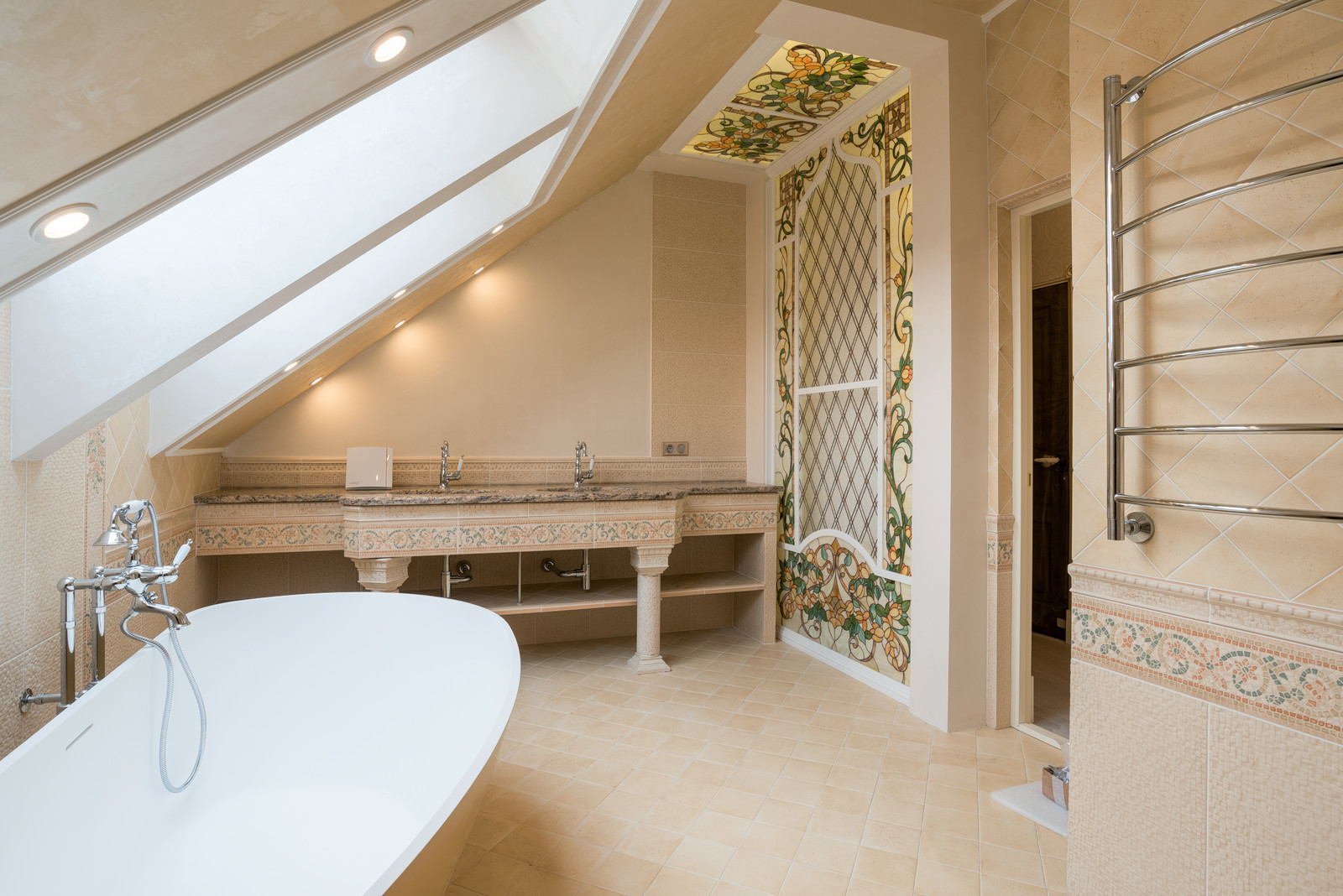 Витражи в ванной комнате