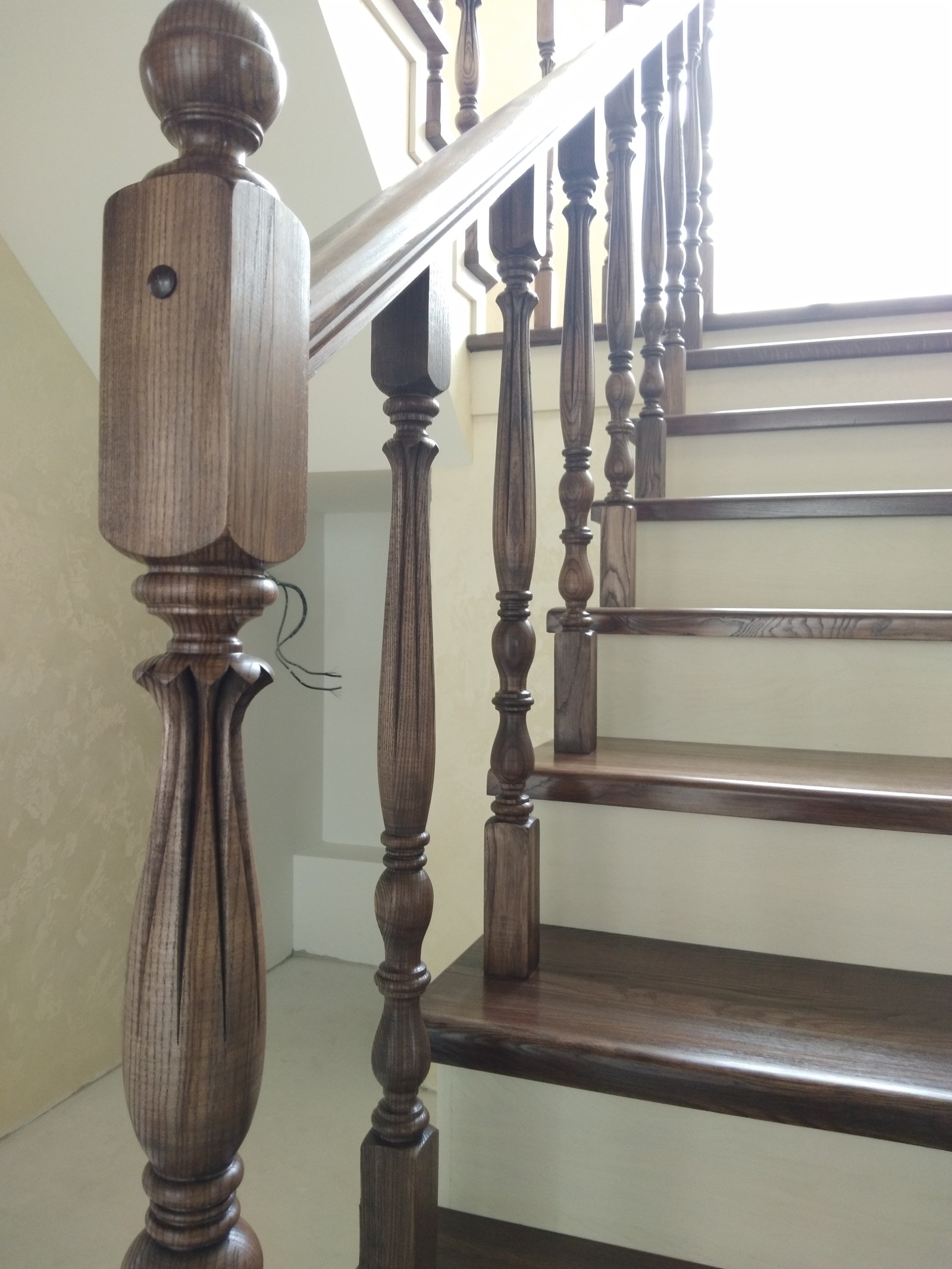 Лесница из ясеня