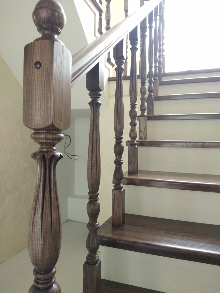 Лесница из ясеня