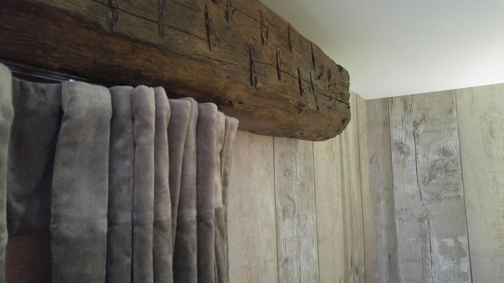 Дубовый карниз макро